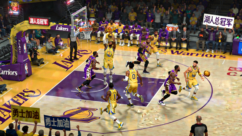 NBA篮球比赛高清直播画面，湖人队对阵勇士队